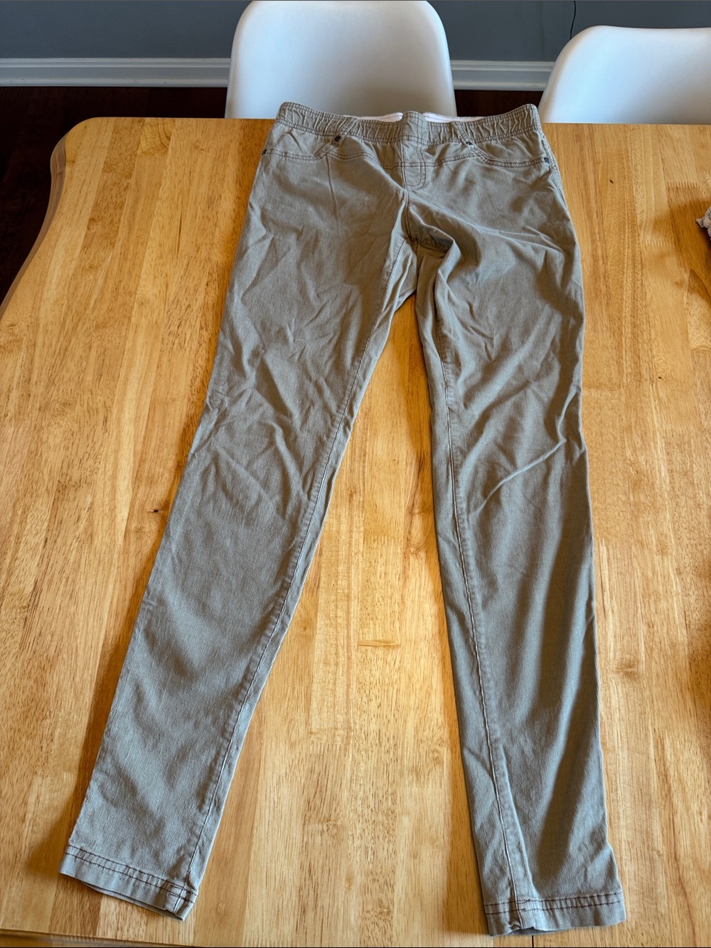 Athleta Slim-Fit Skinny Pants in Taupe
